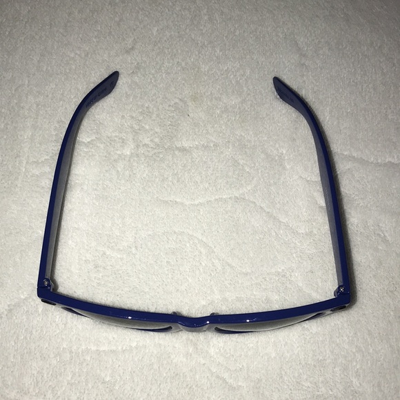 NWOT, Bud Light Sunglasses - Picture 2 of 3